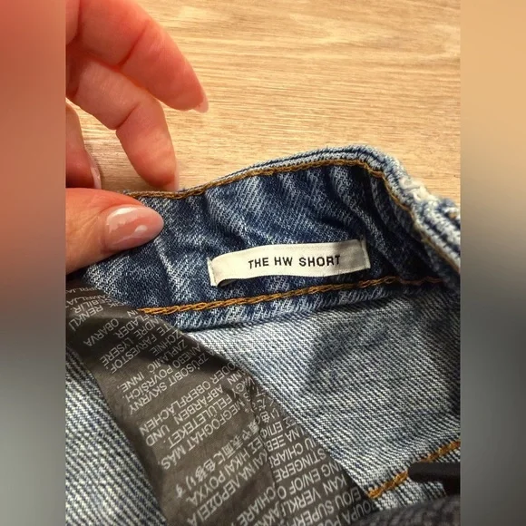 Zara Women’s The HW Distressed Short - Size US 4 - Picture 3 of 4